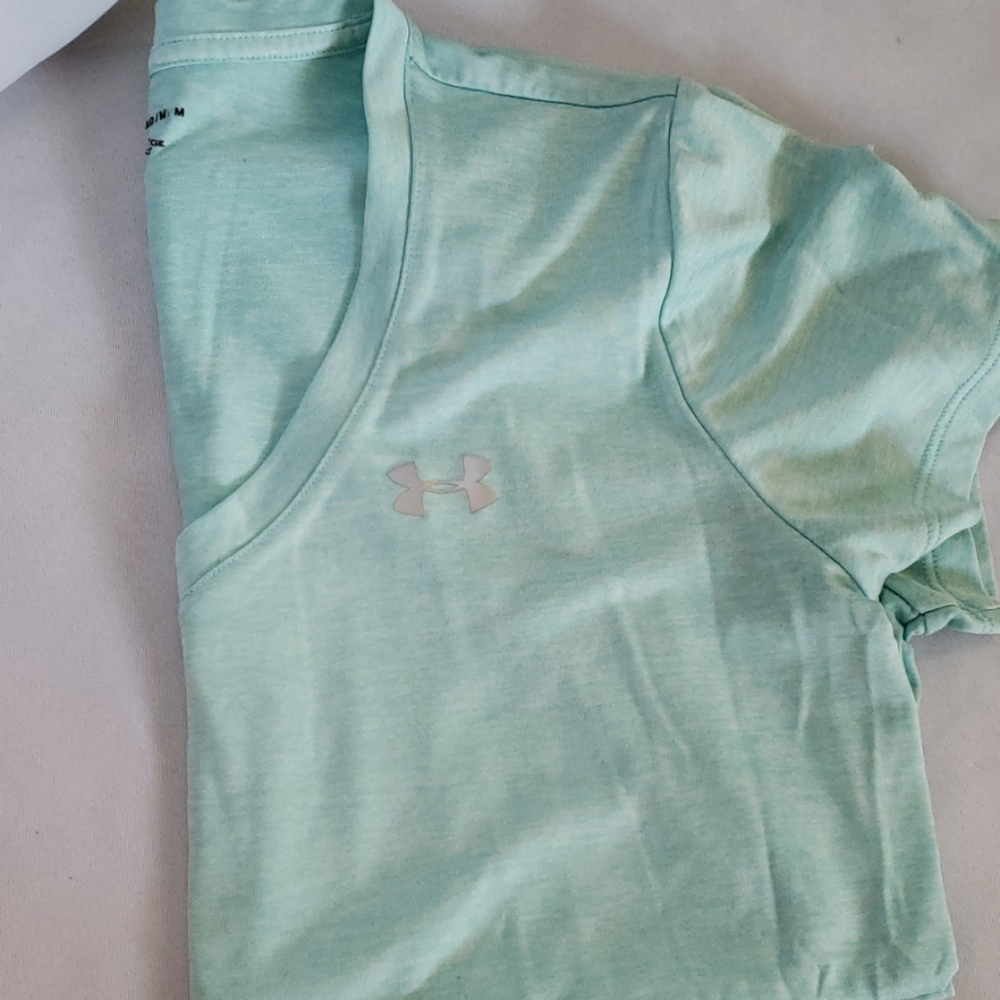 Under Armour V Neck size M